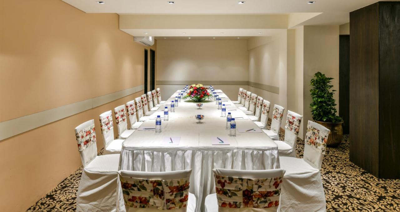 The Paradise By Tunga Mumbai Exterior foto