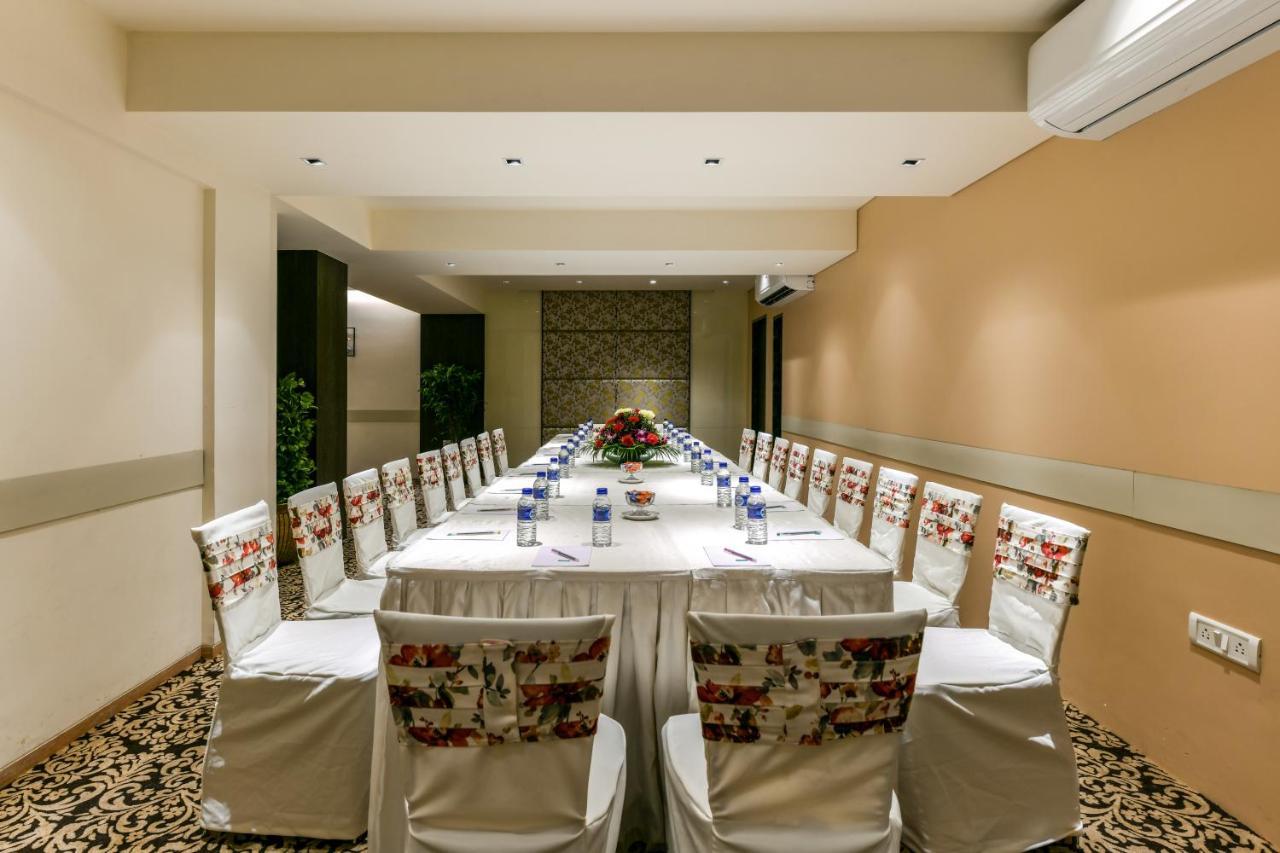 The Paradise By Tunga Mumbai Exterior foto